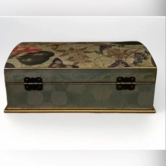 Green & Blue Wooden Floral & Butterfly Design Box w/ Domed Lid 10.5”x8.5” NEW - Picture 4 of 6
